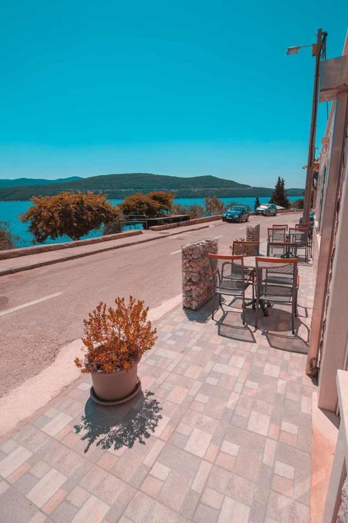 Villa Raguz Sa Privatnom Plazom I Garazom Neum Exterior foto